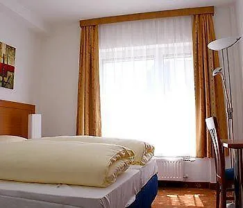 Evido Center Szálloda 3*